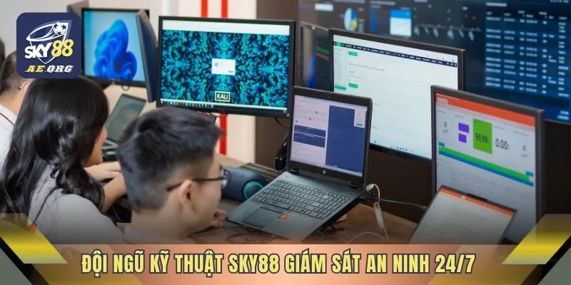 Đội ngũ kỹ thuật Sky88 giám sát an ninh 24/7